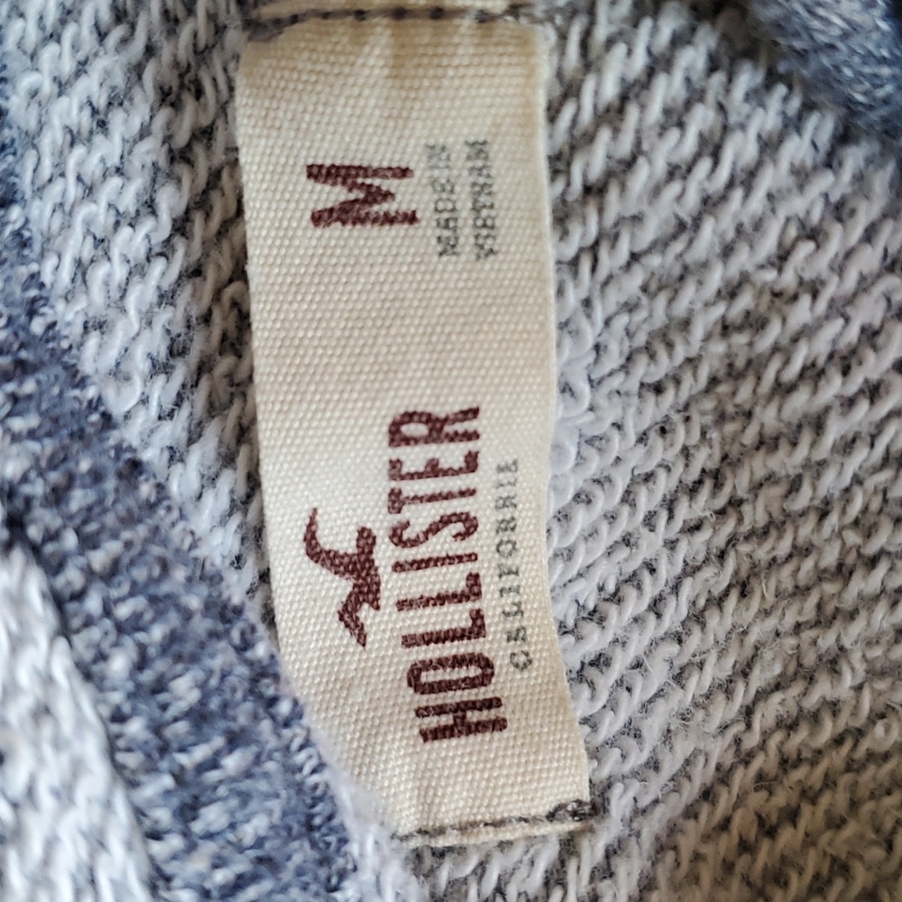 Hollister crop hoodie - Picture 5 of 5